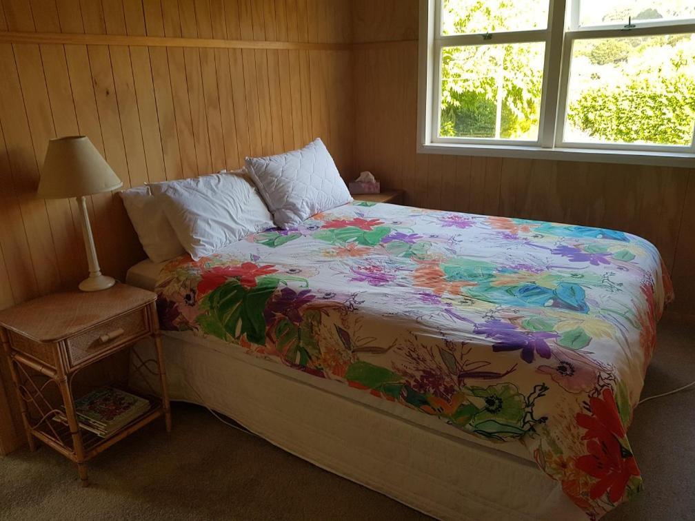 Rose Cottage Tryphena Екстериор снимка